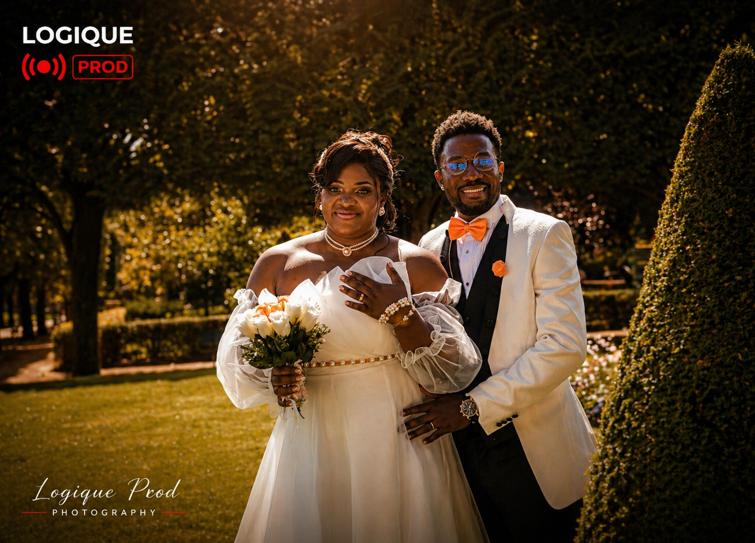 Couple de mariage en extérieur